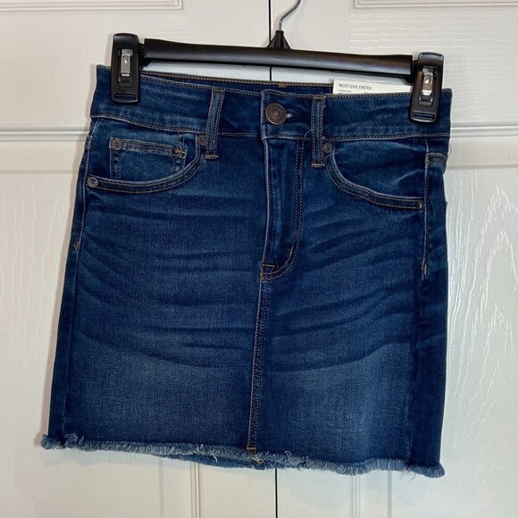 NWT American Eagle Jr/Women Next Level Stretch Hi-Rise‎ Mini Denim Skirt Size 0 - Picture 1 of 9